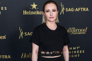 Mrazivé vyjádření matky Hayden Panettiere (†36). Drsně kritizuje člověka, který s ní byl v době její smrti - Super.cz